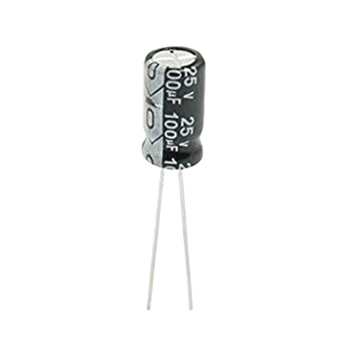 Capacitor Electrolítico de Aluminio, Radial de 100 µFd, 25 Vcc, 105 °C, 6.3 x 11 mm.