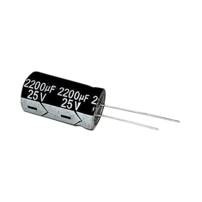 Capacitor Electrolítico en Aluminio, Radial de 2200 µFd, 25 Vcc, 105 °C, 13 x 25 mm.